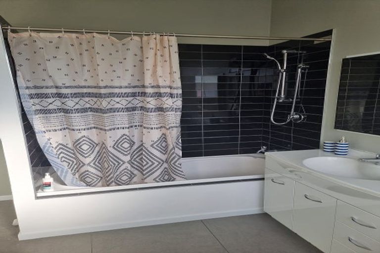 Photo of property in 20 Mackworth Street, Woolston, Christchurch, 8062