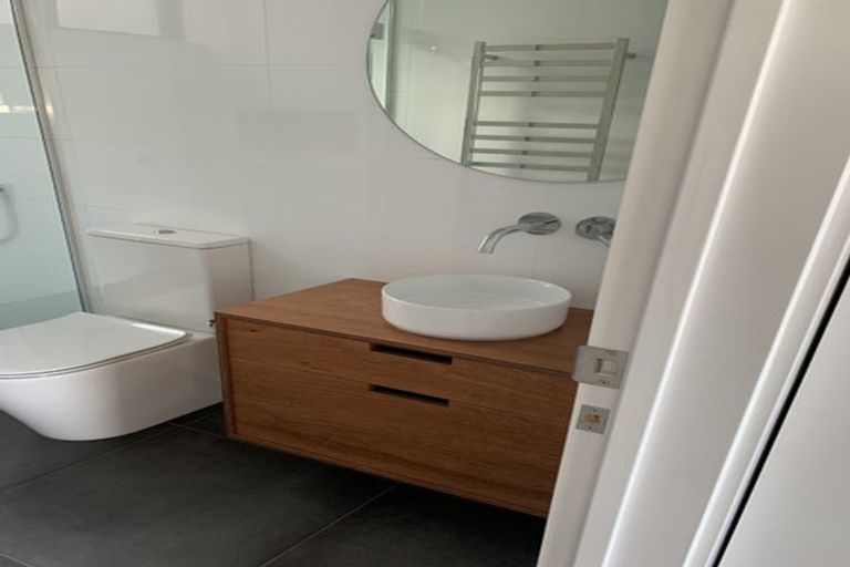 Photo of property in 14 City View Terrace, Birkenhead, Auckland, 0626