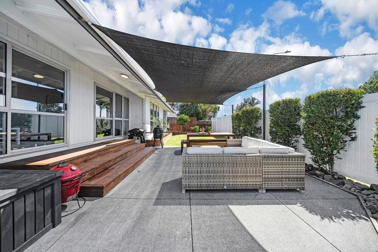 Photo of property in 98 Torkar Road, Clarks Beach, 2122