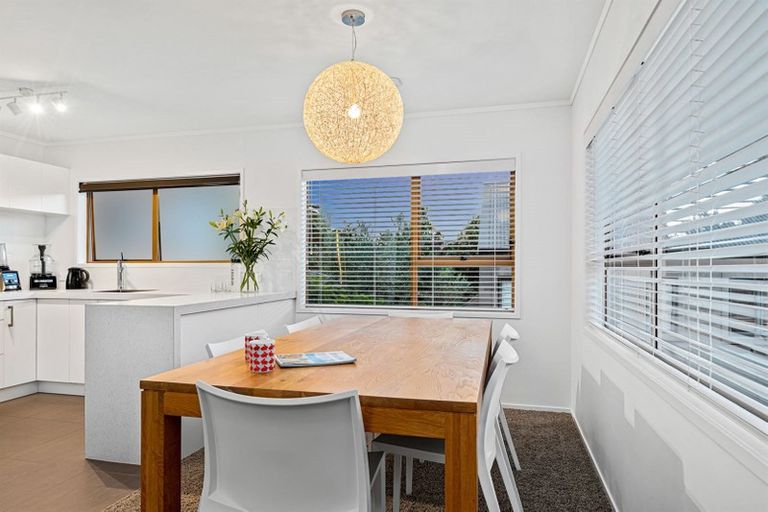 Photo of property in 2/34 Heathcote Road, Castor Bay, Auckland, 0620