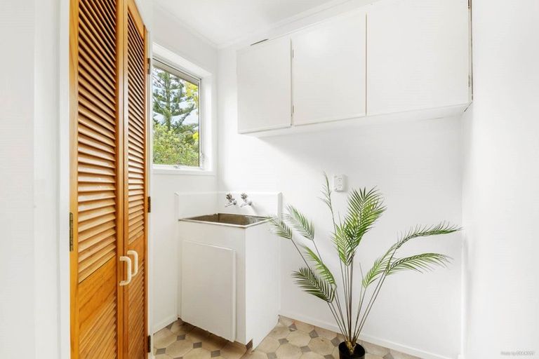 Photo of property in 61 Glenvar Road, Torbay, Auckland, 0630