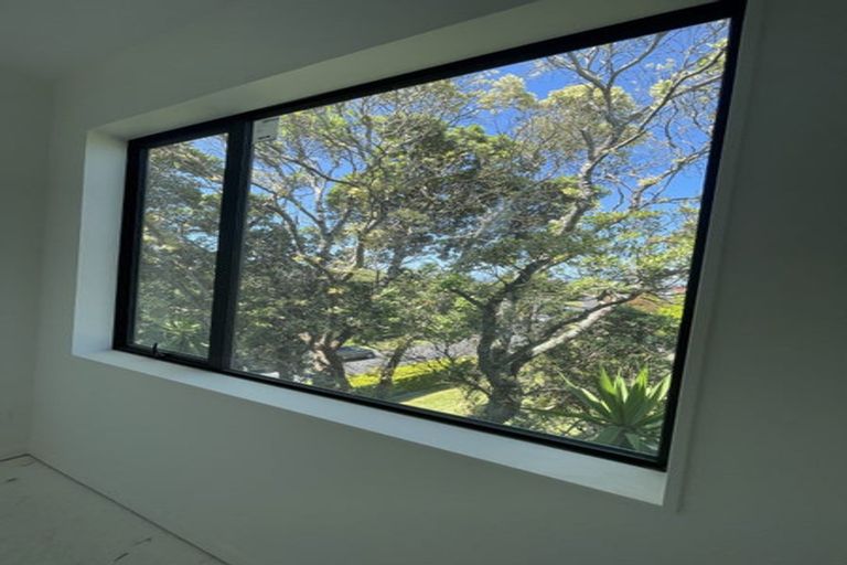 Photo of property in 1d Zion Road, Birkenhead, Auckland, 0626