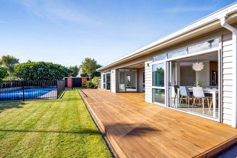 Photo of property in 9a Dolphin Parade, Bell Block, New Plymouth, 4312