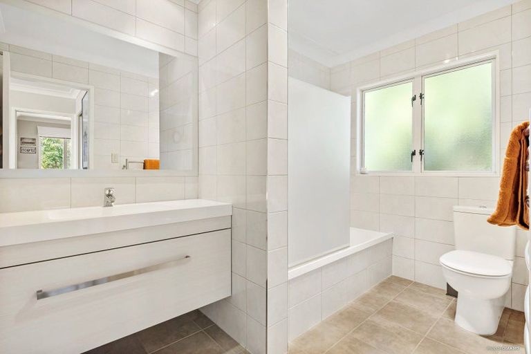 Photo of property in 6 Girdhar Place, Pukekohe, 2120