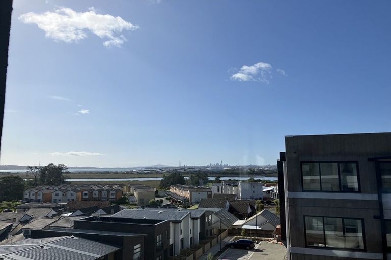Photo of property in 406/3 Rauemi Way, Te Atatu South, Auckland, 0610