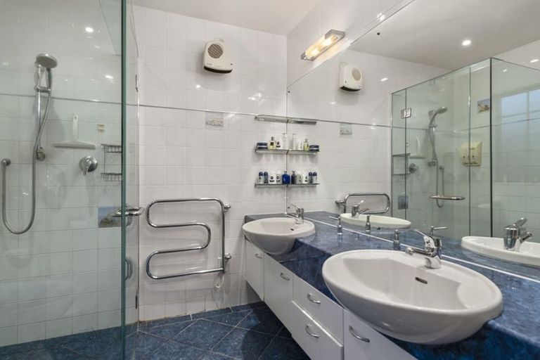 Photo of property in 246 West Hoe Heights, Orewa, 0931