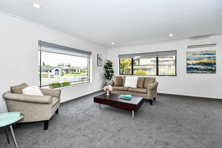 Photo of property in 15 Rathmar Drive, Manurewa, Auckland, 2105