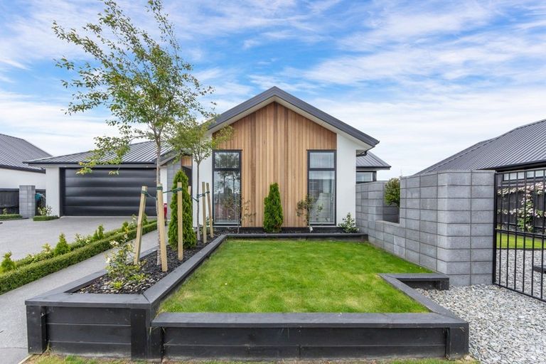 Photo of property in 20 Chimango Place, Rolleston, 7615