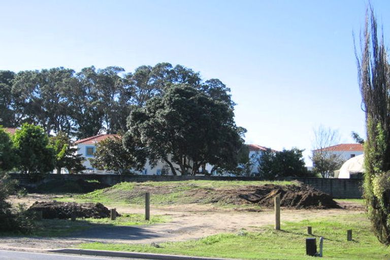 Photo of property in Oceanside Apartments, 28/453 Hibiscus Coast Highway, Orewa, 0931