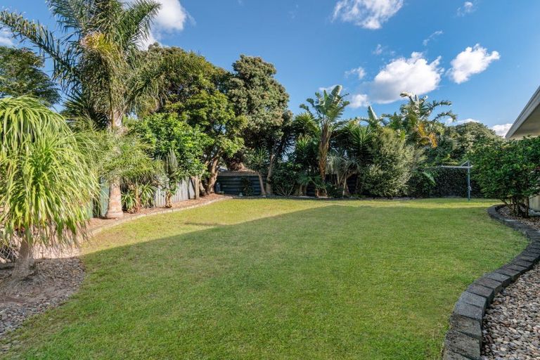 Photo of property in 2/28 Seaspray Drive, Mount Maunganui, 3116
