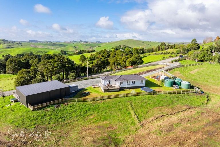 Photo of property in 194 Heatley Road, Whakapirau, Maungaturoto, 0583