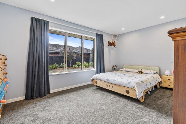 Photo of property in 19 Marlowe Place, Rolleston, 7614