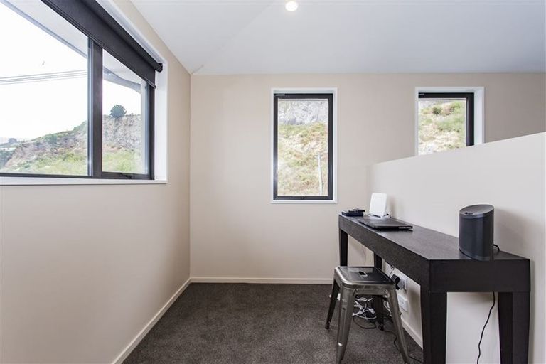Photo of property in 23 Main Road, Redcliffs, Christchurch, 8081
