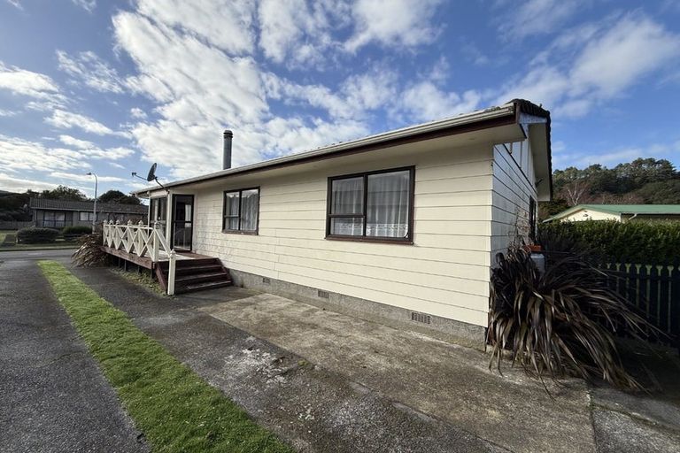 Photo of property in 20 Topaz Street, Birchville, Upper Hutt, 5018