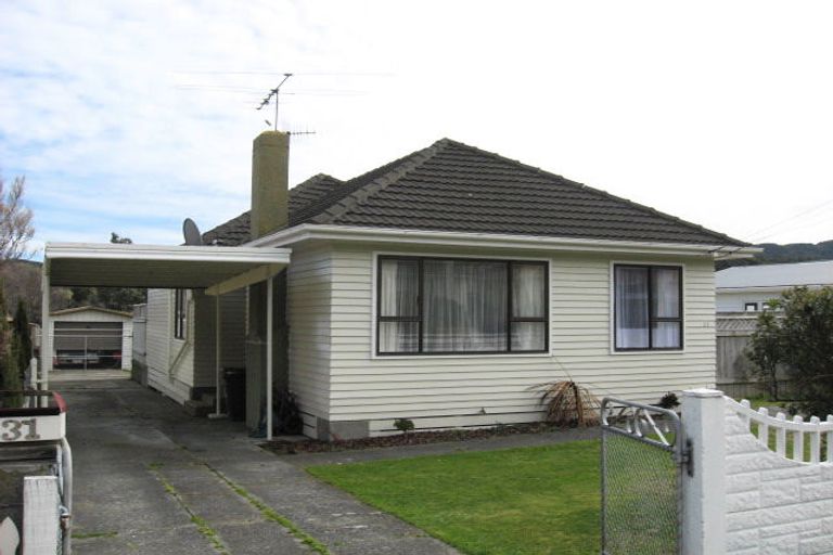 Photo of property in 31 Frederick Street, Wainuiomata, Lower Hutt, 5014