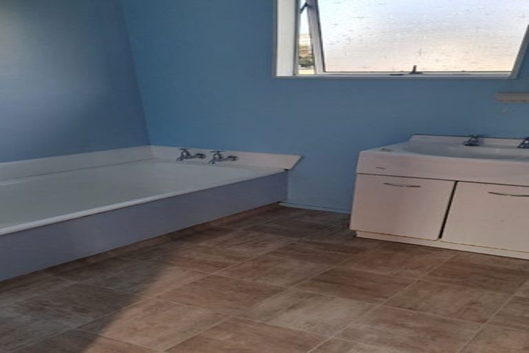 Photo of property in 9 Colorado Grove, Brooklyn, Wellington, 6021