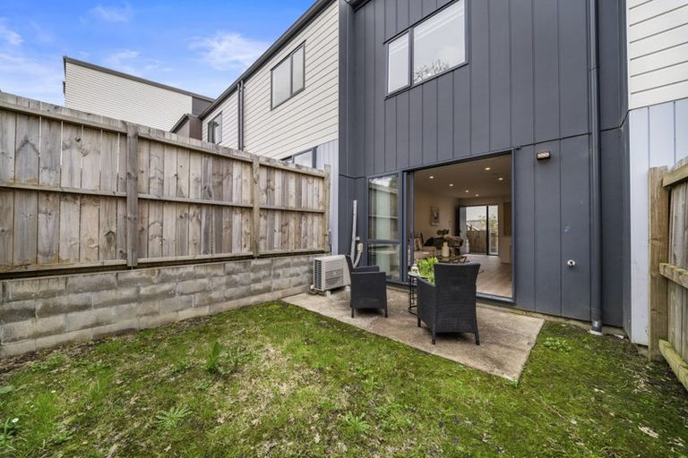 Photo of property in 40 Clay Works Lane, New Lynn, 0600