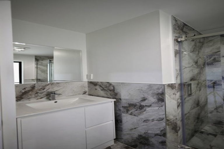 Photo of property in 1 Ainsdale Place, Manurewa, Auckland, 2102