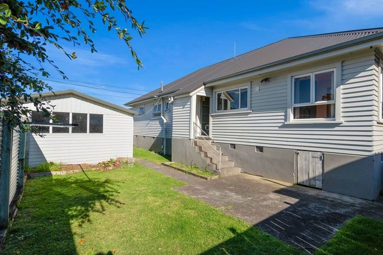 Photo of property in 63 Bayly Road, Blagdon, New Plymouth, 4310
