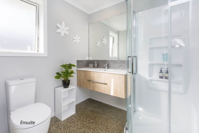 Photo of property in 36 Hopkirk Avenue, Wallaceville, Upper Hutt, 5018