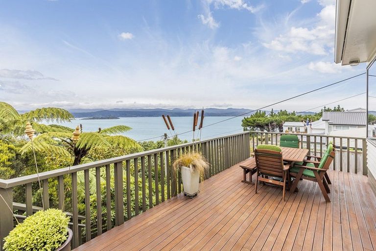 Photo of property in 25 Homebush Road, Khandallah, Wellington, 6035