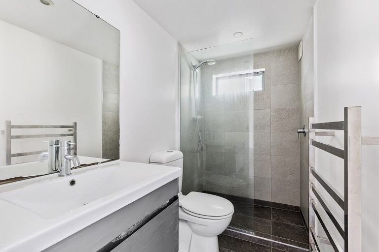 Photo of property in 217 Marine Parade, Seatoun, Wellington, 6022