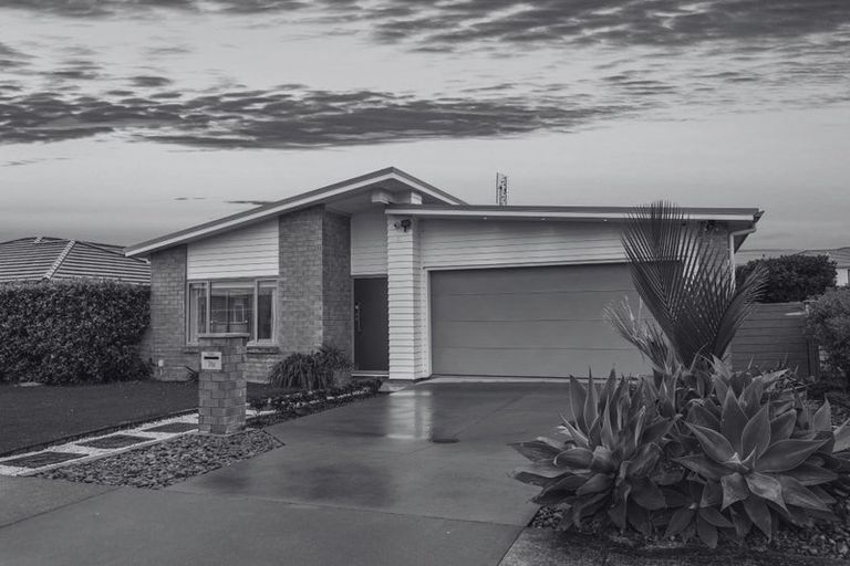 Photo of property in 9a Floyd Road, Riverhead, 0820