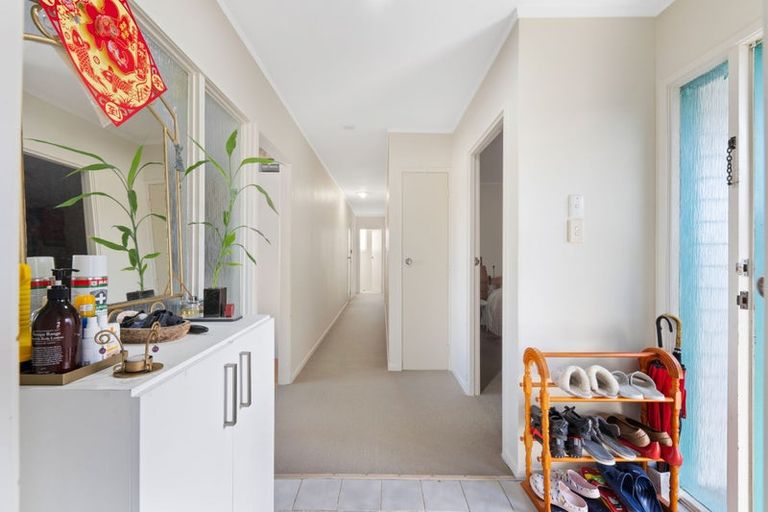 Photo of property in 70 Priestley Drive, Bucklands Beach, Auckland, 2014