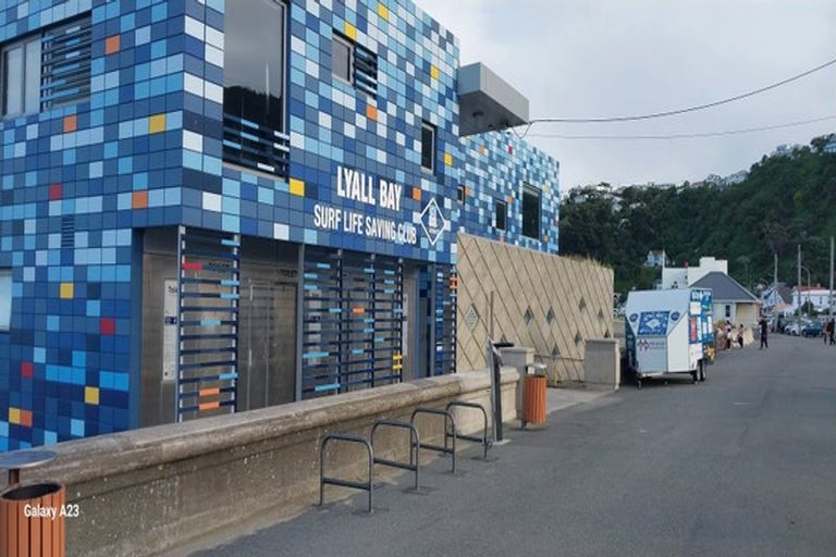 Photo of property in 218u8 Onepu Road, Lyall Bay, Wellington, 6022