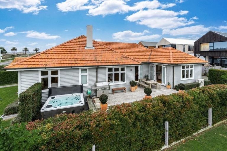 Photo of property in 12 Sunderland Avenue, Hobsonville, Auckland, 0616