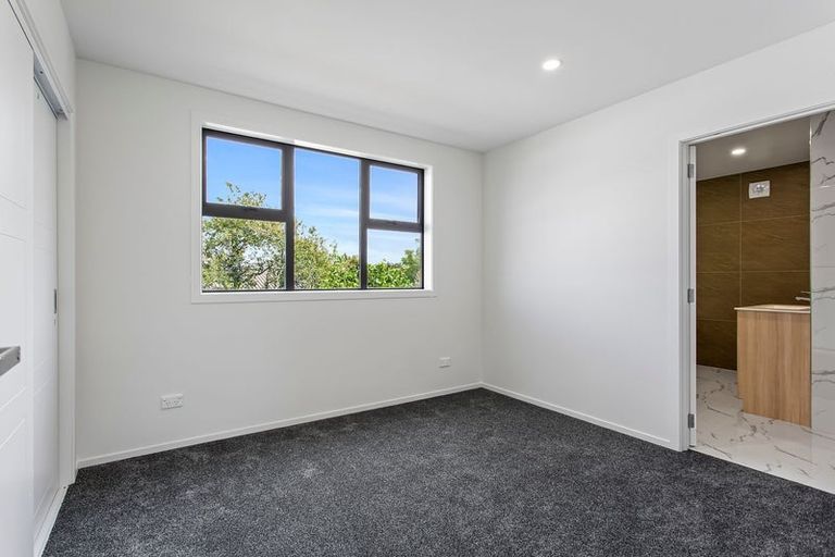 Photo of property in 165 Waimumu Road, Massey, Auckland, 0614