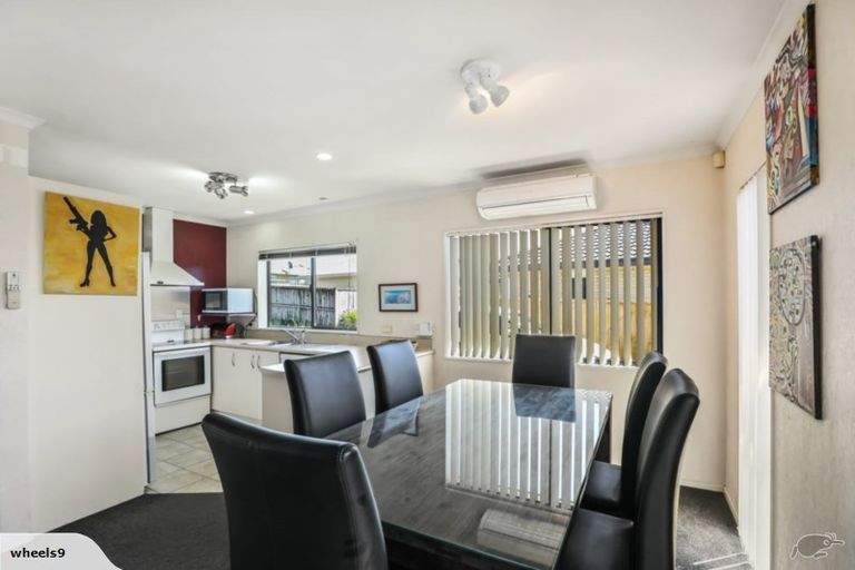 Photo of property in 34 Puriri Road, Pukekohe, 2120