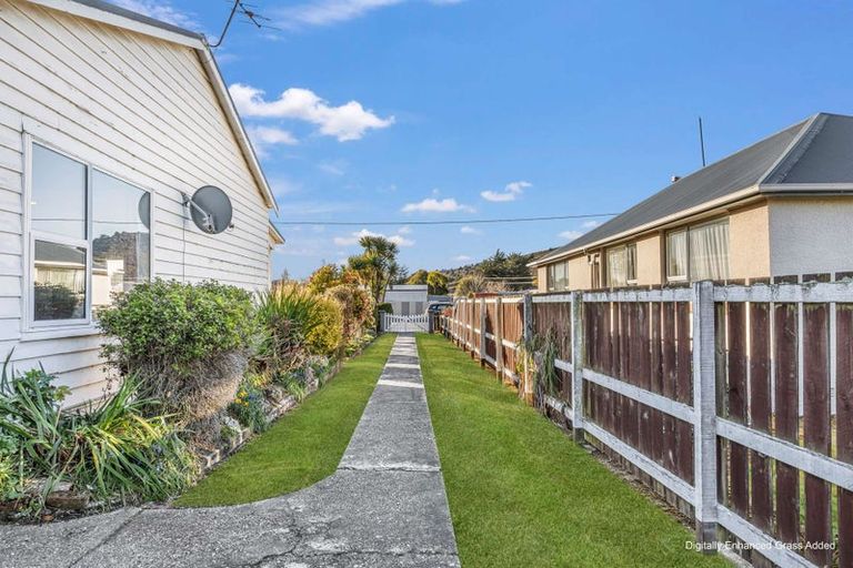 Photo of property in 17 Gorge Road, Clinton, 9534