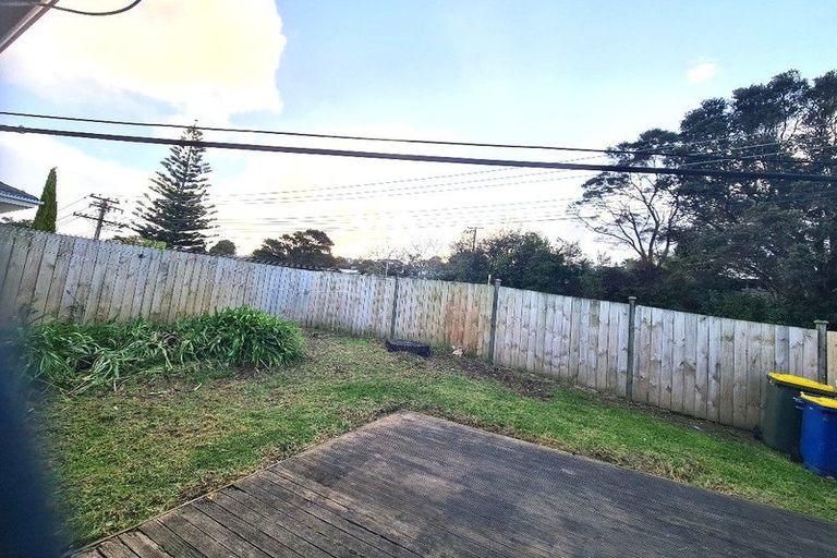 Photo of property in 45 Hogans Road, Glenfield, Auckland, 0629