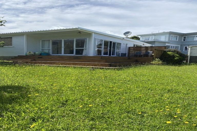 Photo of property in 199u3 Newlands Road, Newlands, Wellington, 6037