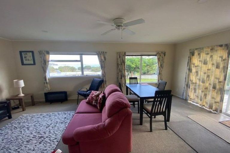 Photo of property in 1/142 Stanmore Bay Road, Stanmore Bay, Whangaparaoa, 0932