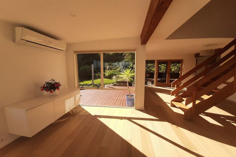 Photo of property in 10 Selwyn Parade, Lyttelton, 8082