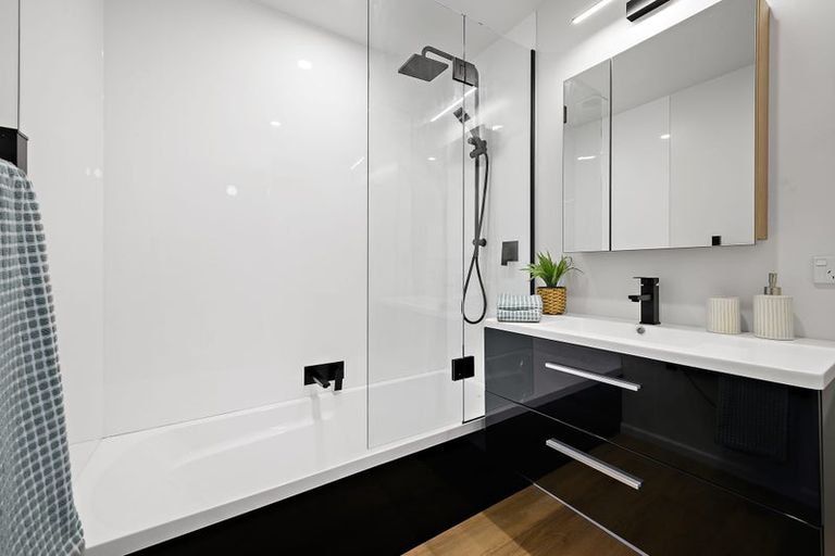Photo of property in 14 Pannell Avenue, Wainoni, Christchurch, 8061