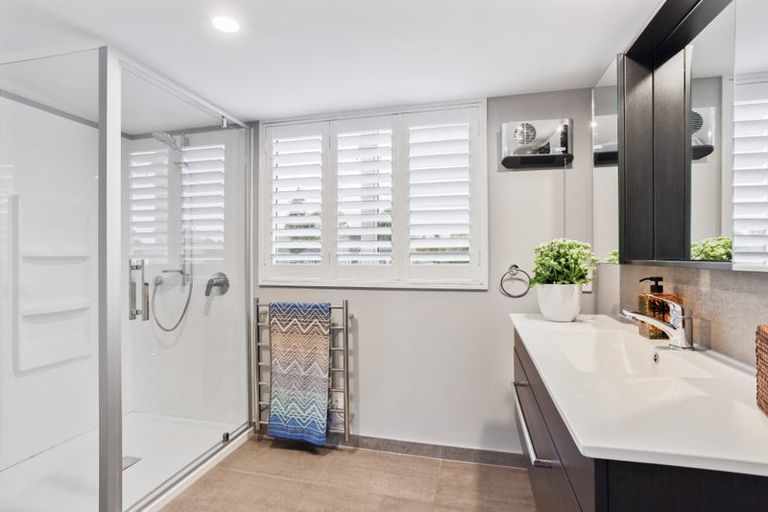 Photo of property in 1/253 Memorial Avenue, Burnside, Christchurch, 8053