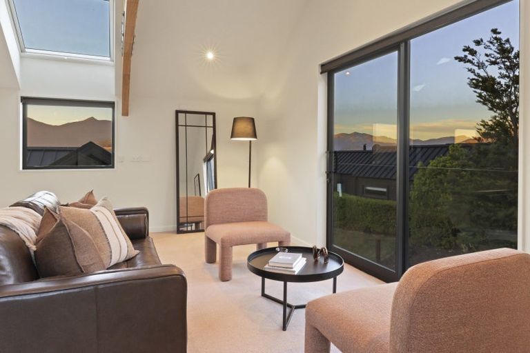 Photo of property in 3 Pioneer Court, Jacks Point, Queenstown, 9371
