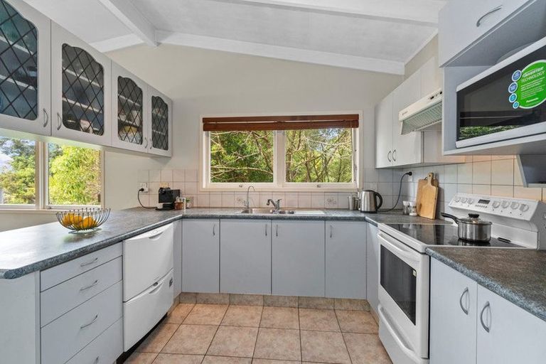 Photo of property in 35 Lyndhurst Road, Te Atatu South, Auckland, 0610