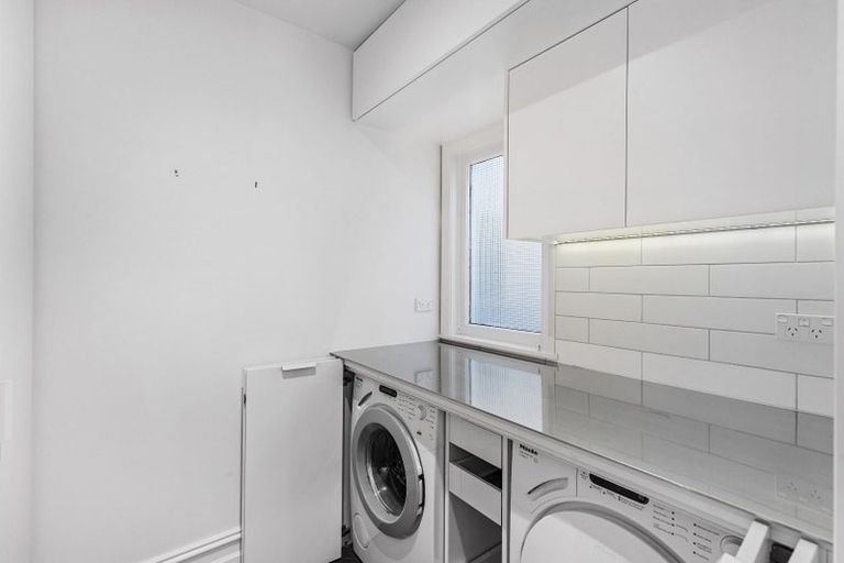 Photo of property in 54 Majoribanks Street, Mount Victoria, Wellington, 6011