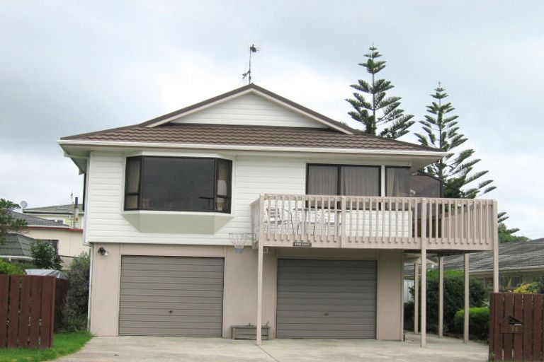Photo of property in 14 Ocean Road, Paraparaumu Beach, Paraparaumu, 5032