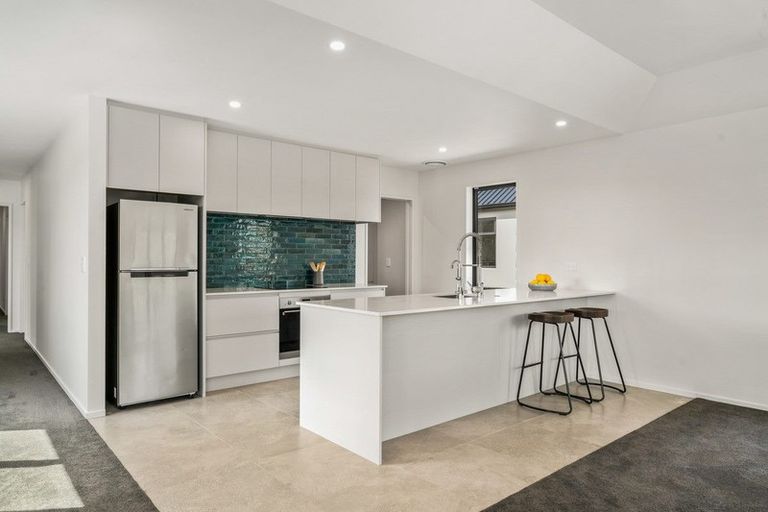 Photo of property in 37 Farrant Drive, Wanaka, 9305