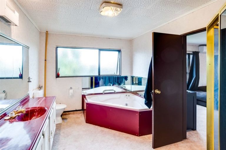 Photo of property in 13 Donegal Crescent, Tamatea, Napier, 4112