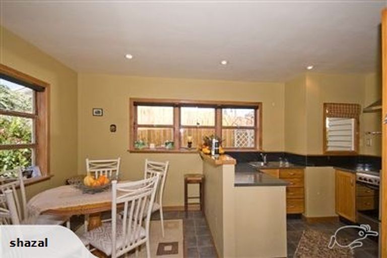 Photo of property in 2/1 Cronin Place, Beach Haven, Auckland, 0626