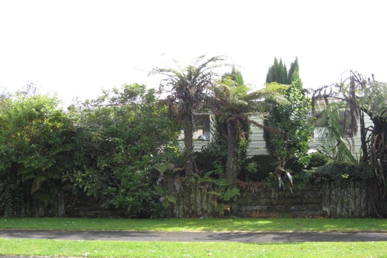 Photo of property in 22 Tainui Terrace, Inglewood, 4330