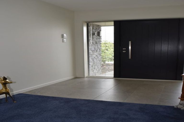 Photo of property in 36 Davaar Crescent, Broomfield, Christchurch, 8042