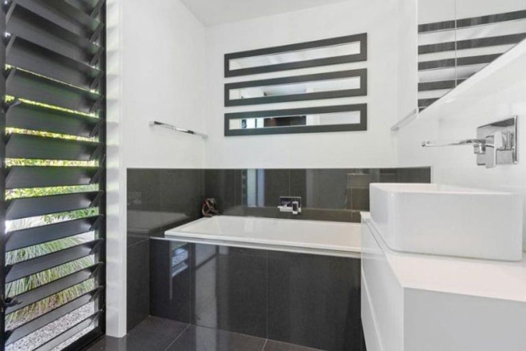Photo of property in 14 Brooklands Road, Brooklands, New Plymouth, 4310