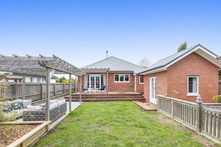 Photo of property in 6a Karo Place, Ilam, Christchurch, 8041